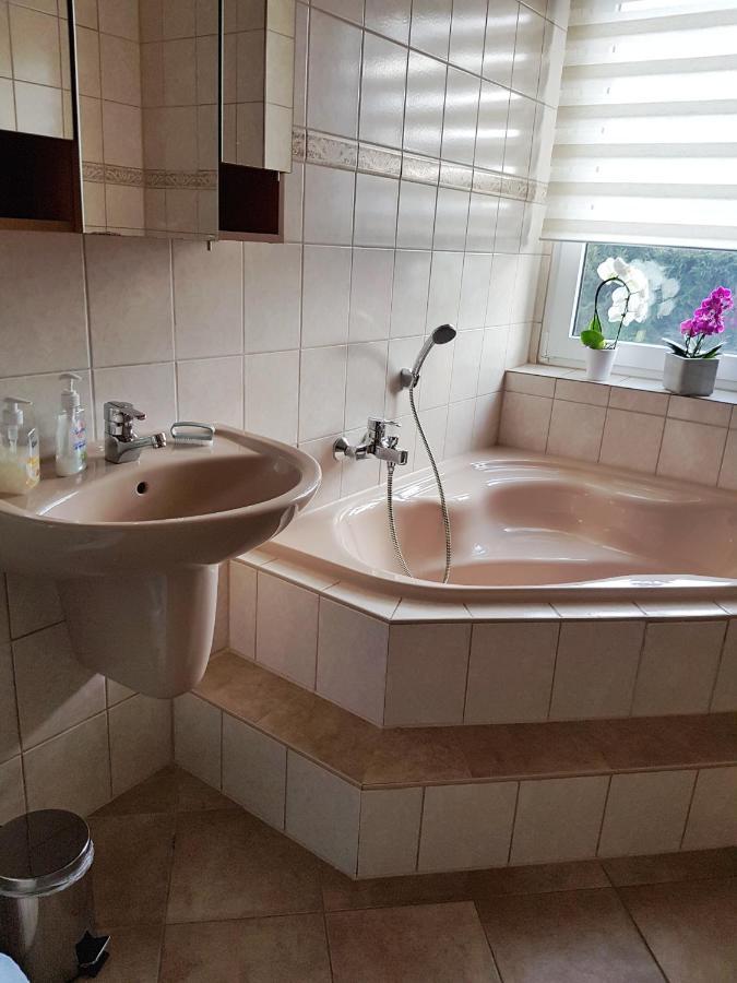 Ferienwohnung Am Viaduktweg Familie Roman Langenleuba-Niederhain Екстериор снимка